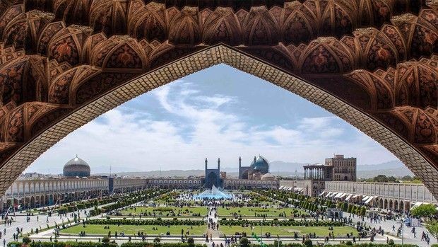 Naghshe Jahan Square